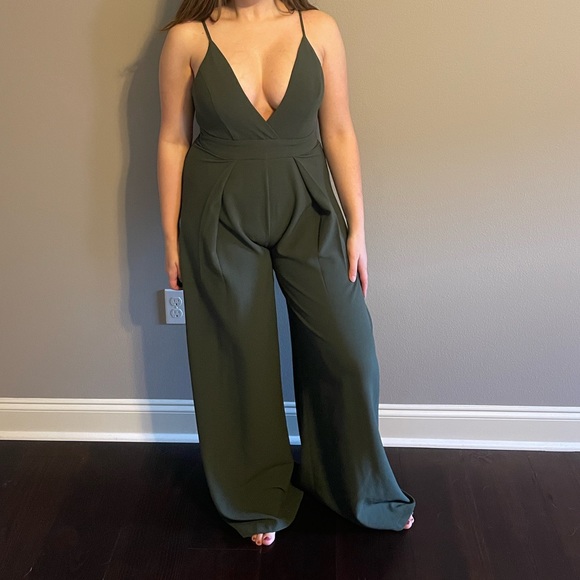 Green jumpsuit - Picture 3 of 7